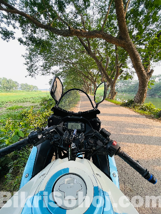 Suzuki Gixxer